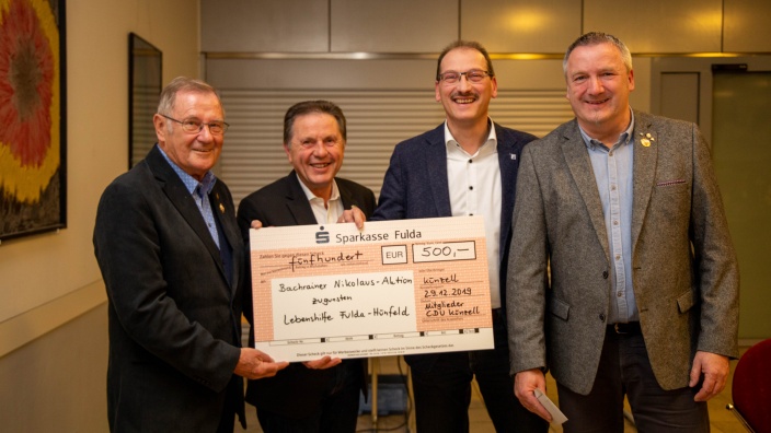 CDU Künzell überreicht 500 € für die Lebenshilfe